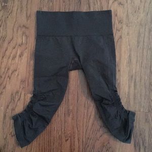 Lululemon crop pants size 4